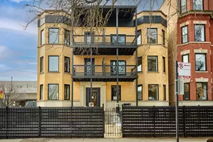 5200 N Winthrop Ave, Chicago, IL 60640 - Photo 1