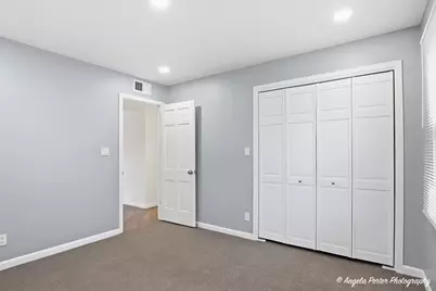 127 S Hawthorne Boulevard, Mundelein, IL 60060 - Photo 8