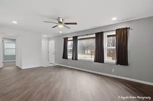 127 S Hawthorne Blvd, Mundelein, IL 60060 - Photo 4