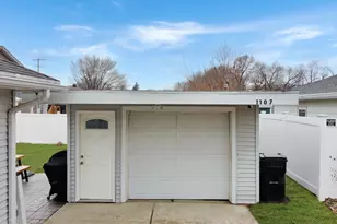 1107 Sanger St, Ottawa, IL 61350 - Photo 26