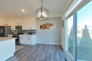 4204 Chelsea Mnr Cir, Aurora, IL 60504 - Photo 8