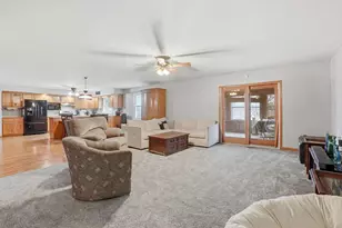 1116 Davison St, Joliet, IL 60433 - Photo 6