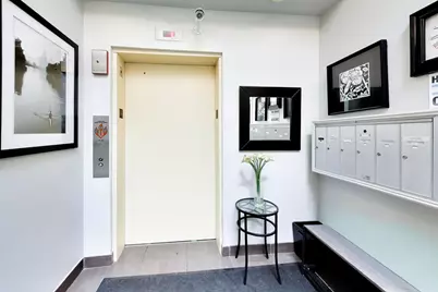 663 W Barry Avenue #4C, Chicago, IL 60657 - Photo 4