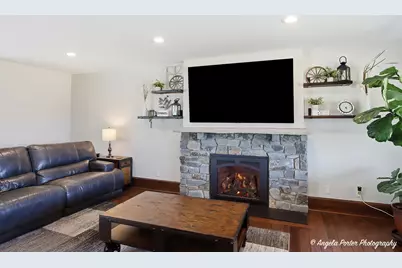 11106 Siedschlag Road, Spring Grove, IL 60081 - Photo 12