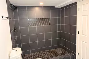 7804 S Paxton Ave, Chicago, IL 60649 - Photo 28