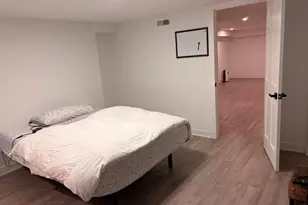 7804 S Paxton Ave, Chicago, IL 60649 - Photo 24