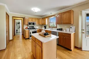 530 Cypress Bridge Rd, Lake Zurich, IL 60047 - Photo 10
