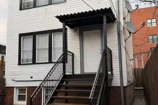 1633 N Artesian Ave, Chicago, IL 60647 - Photo 2