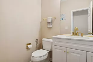 1618 Astor Ave, Oakbrook Terrace, IL 60181 - Photo 12