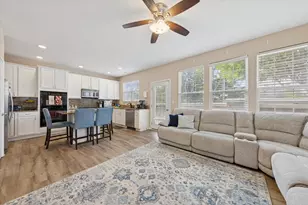 1618 Astor Ave, Oakbrook Terrace, IL 60181 - Photo 6