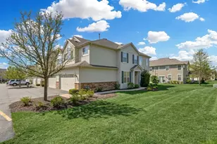 551 S Jade Ln, Round Lake, IL 60073 - Photo 2