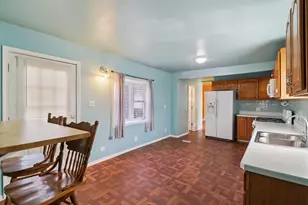 611 Golfview Dr, Round Lake Beach, IL 60073 - Photo 6