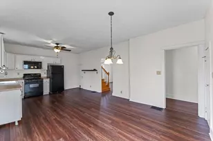 319 E Orleans St, Paxton, IL 60957 - Photo 12