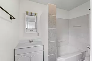 319 E Orleans St, Paxton, IL 60957 - Photo 18