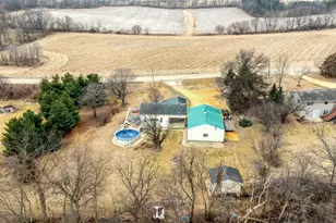 8701 N Main St, Leaf River, IL 61047 - Photo 2