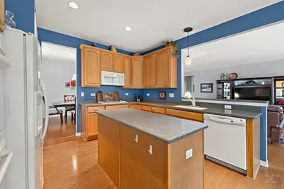 [Address not provided], Elgin, IL 60124 - Photo 22