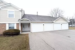 602 Hanover Ct, Schaumburg, IL 60194 - Photo 1