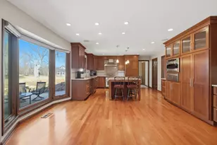 9 Equestrian Way, Lemont, IL 60439 - Photo 4