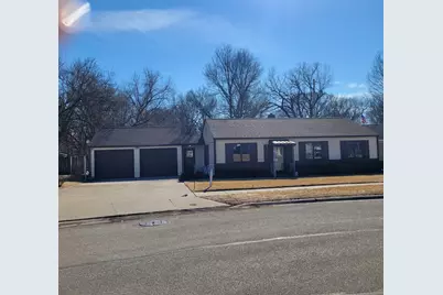 3618 15th Avenue Court, Moline, IL 61265 - Photo 2
