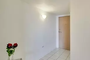 1720 Maple Ave, Evanston, IL 60201 - Photo 4