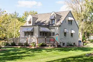 880 Bemis Rd, Glen Ellyn, IL 60137 - Photo 1