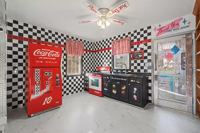 880 Bemis Road, Glen Ellyn, IL 60137 - Photo 12