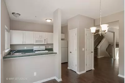 1325 Chestnut Lane, Yorkville, IL 60560 - Photo 4