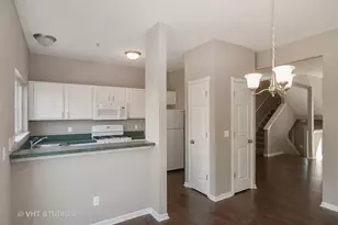 1325 Chestnut Ln, Yorkville, IL 60560 - Photo 4