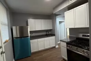 7957 S Maryland Ave, Chicago, IL 60619 - Photo 4