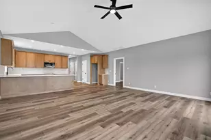 1175 S Farmstone Dr, Diamond, IL 60416 - Photo 10