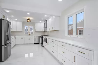 7241 N McVicker Avenue, Chicago, IL 60646 - Photo 10