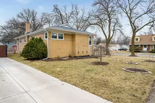 18547 Lexington Ave, Homewood, IL 60430 - Photo 4