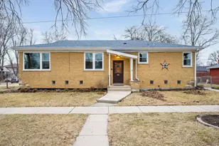 18547 Lexington Ave, Homewood, IL 60430 - Photo 1