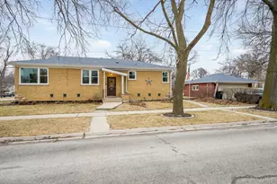 18547 Lexington Ave, Homewood, IL 60430 - Photo 2