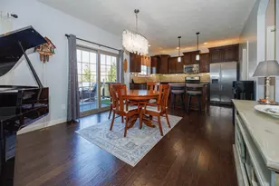 2709 Piney Run, Bloomington, IL 61705 - Photo 8