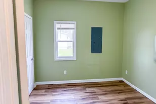 319 Missouri St, Atwood, IL 61913 - Photo 4