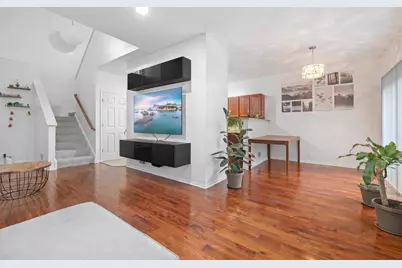 204 Southwicke Drive, Streamwood, IL 60107 - Photo 6