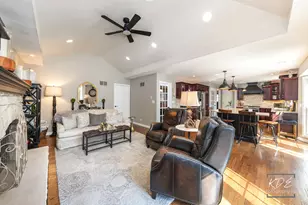 992 Belaire Ct, Naperville, IL 60563 - Photo 16