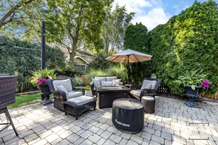 992 Belaire Ct, Naperville, IL 60563 - Photo 54