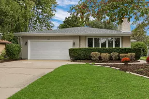 179 S Alleghany Rd, Grayslake, IL 60030 - Photo 2