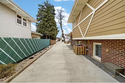 10532 S 80th Court, Palos Hills, IL 60465 - Photo 34