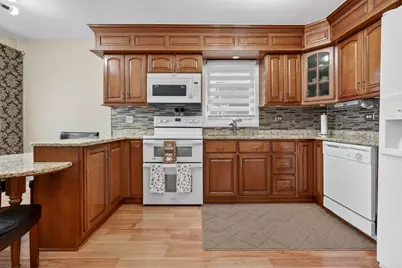 10532 S 80th Court, Palos Hills, IL 60465 - Photo 14