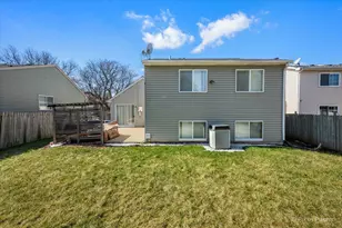 [Address not provided], Elgin, IL 60120 - Photo 6