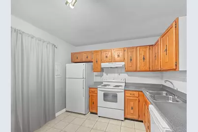 191 N Waters Edge Drive #101, Glendale Heights, IL 60139 - Photo 4