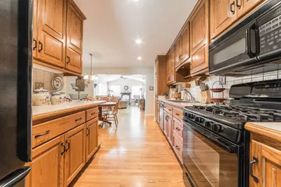 731 Hawthorne Circle, Lombard, IL 60148 - Photo 6