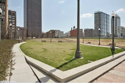 235 W Van Buren Street #1822, Chicago, IL 60607 - Photo 24