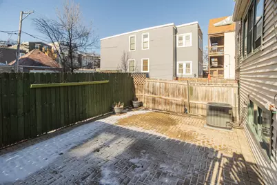 2814 N Maplewood Avenue, Chicago, IL 60618 - Photo 4