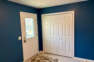 509 W Clay St, Clifton, IL 61727 - Photo 10