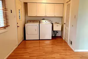 17322 Forestway Dr, East Hazel Crest, IL 60429 - Photo 8