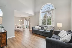 533 Mallard Ln, Sugar Grove, IL 60554 - Photo 2